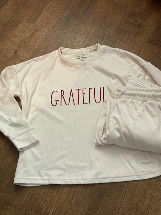 Rae Dunn Women’s  "Grateful" Long-Sleeve Sweatshirt & Jogger Set - Picture 3 of 15